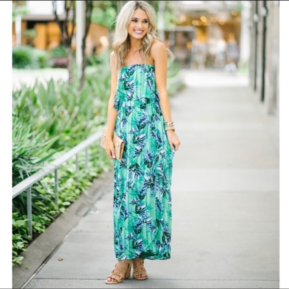 Banana Republic Dresses & Skirts - Banana Republic Floral Flounce Maxi Dress Size 10
